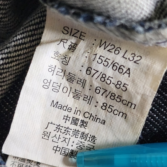 Levi's Lady Style Black Straight Leg Jeans - Picture 8 of 8